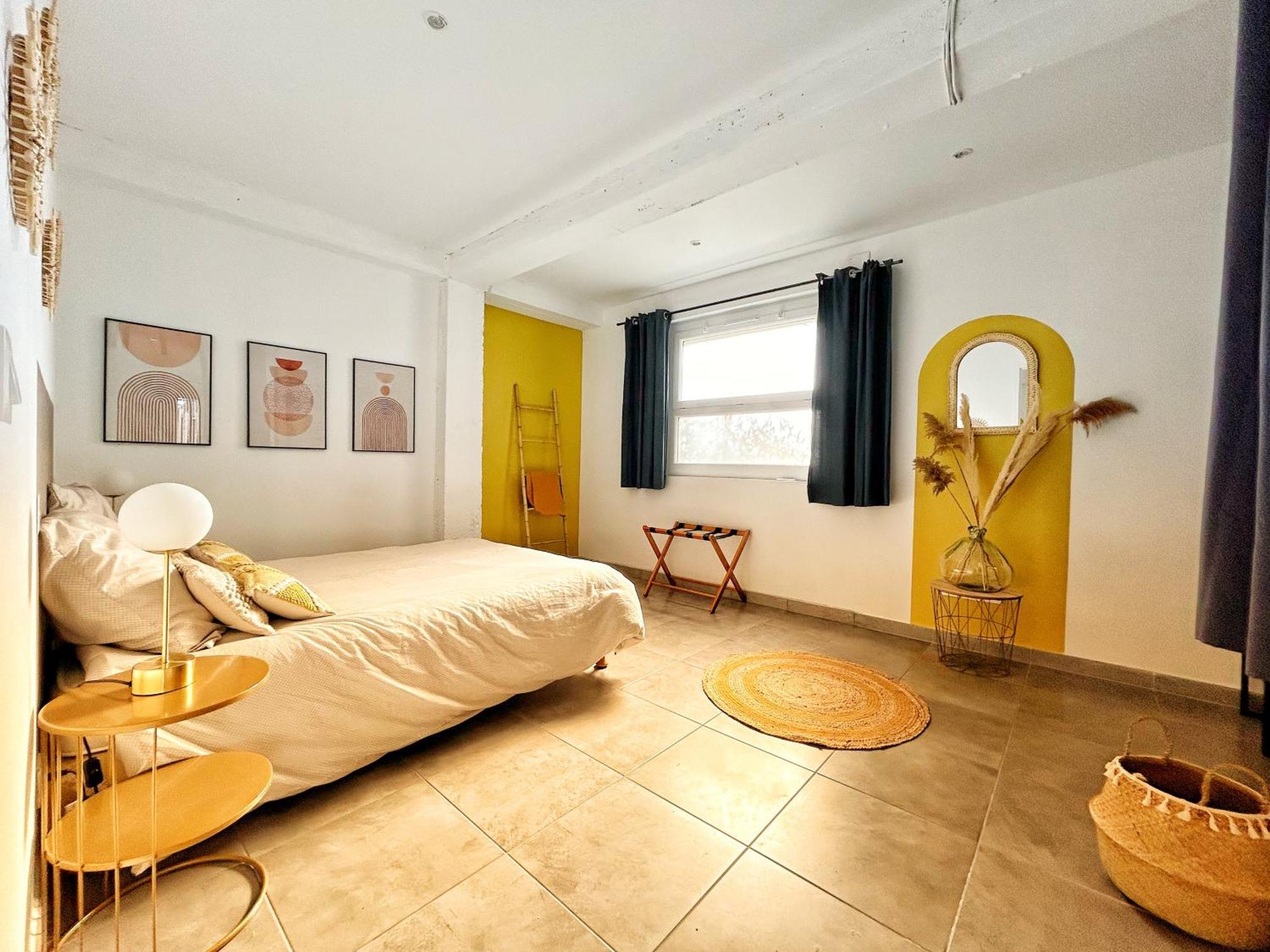 Doux Rouinet Cocoon Apartment Fourques  Ngoại thất bức ảnh