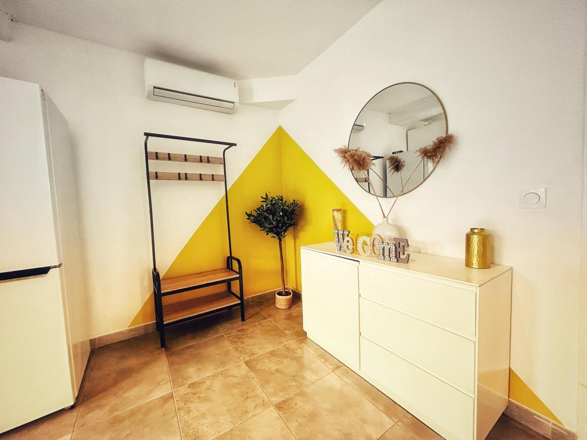 Doux Rouinet Cocoon Apartment Fourques  Ngoại thất bức ảnh